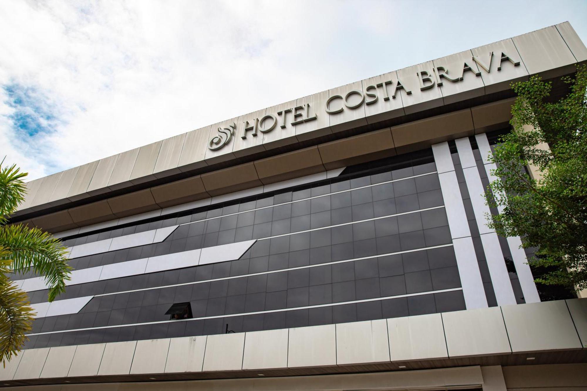 Hotel Costa Brava Таклобан Экстерьер фото